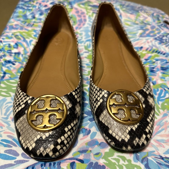 Tory Burch Chelsea Python Flats - Picture 3 of 10